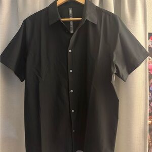 Vuori Black Manhattan Button-down